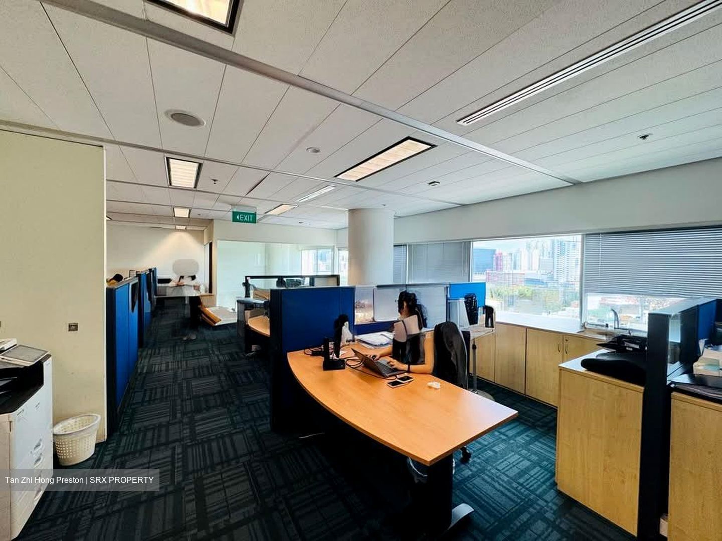 Gateway East (D7), Office #577436091